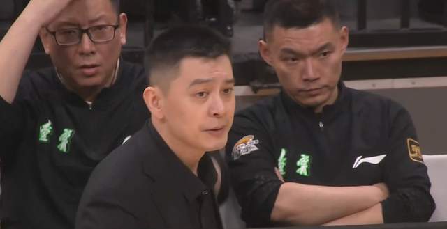 2025英雄联盟总决赛-痛快！赵继伟复出砍24+3+7，率四冠王力克强敌，杨鸣第一时间猛夸