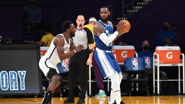 35000分之夜 詹姆斯惨遇里程悲 篮网一招降服湖人